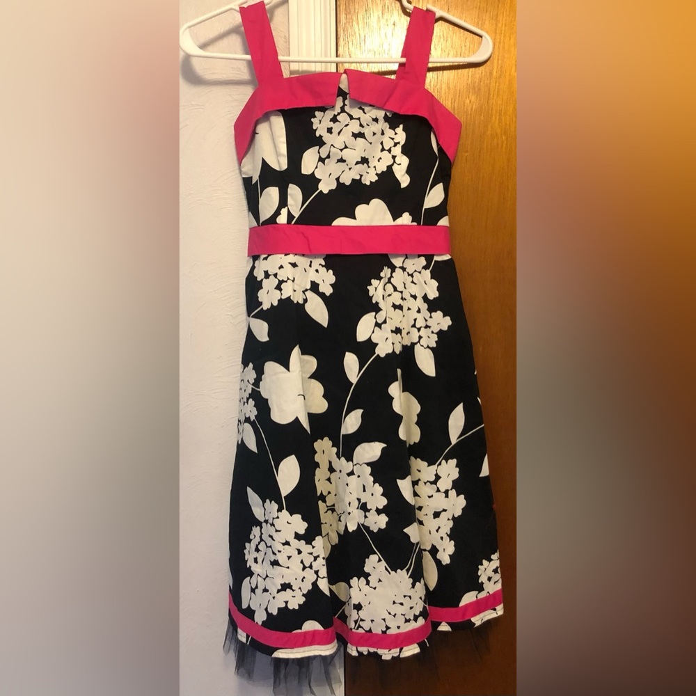 ⭐️2-Hip floral print dress